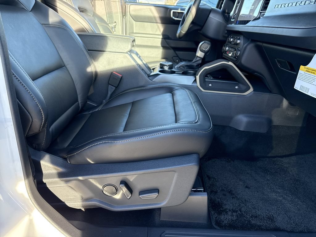 New 2025 Ford Bronco Badlands AWD/4WD image 14