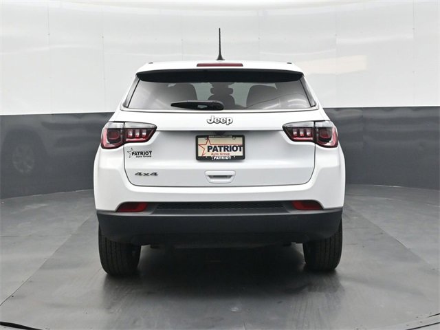 Used 2025 Jeep Compass Sport image 5