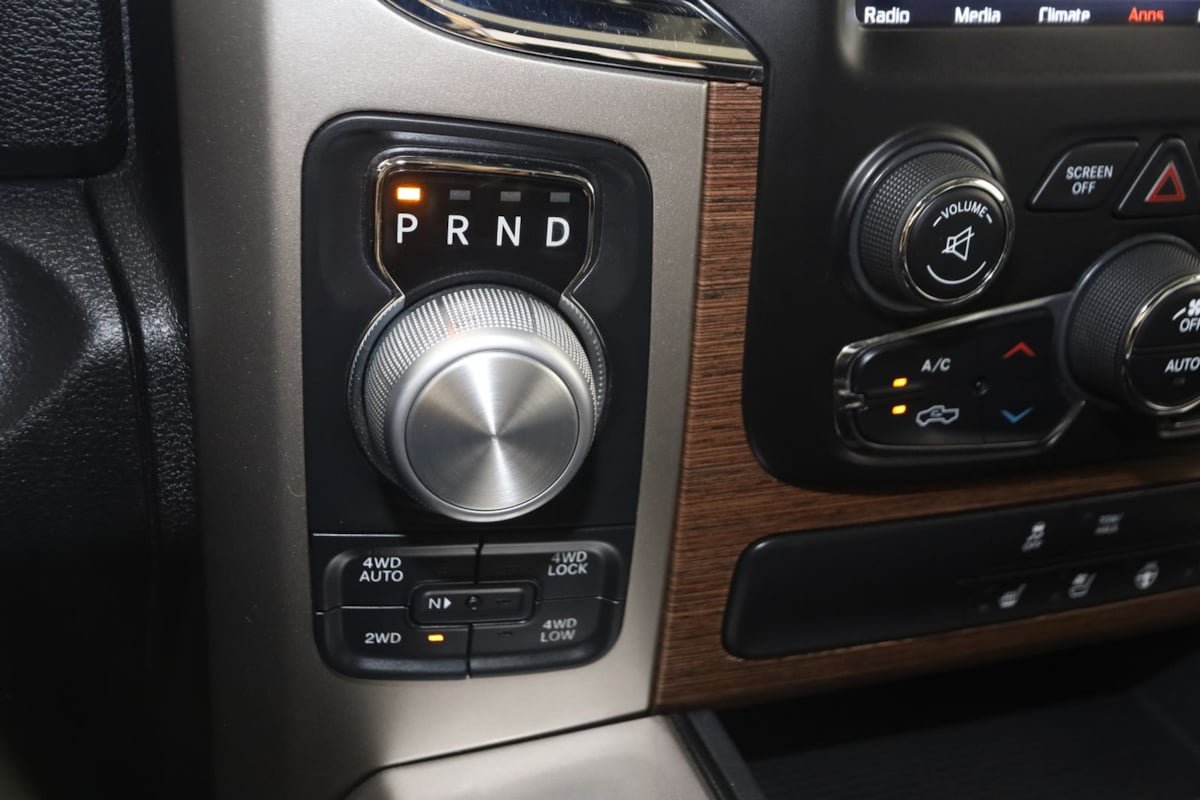 Used 2018 RAM 1500 Laramie w/ Convenience Group AWD/4WD image 7