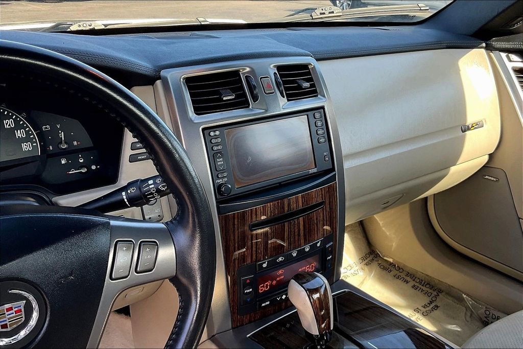 Used 2006 Cadillac XLR V image 12