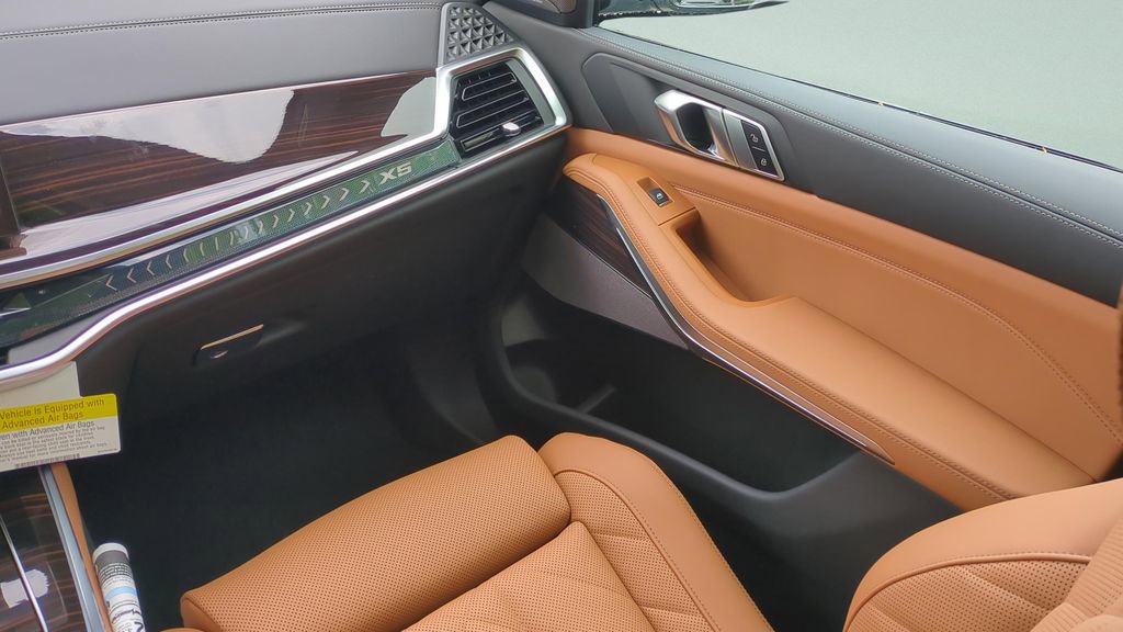 New 2026 BMW X5 xDrive50e image 23