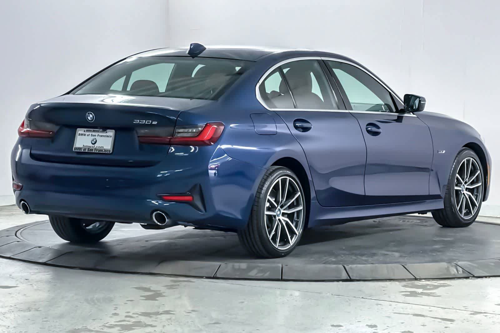 Used 2022 BMW 330e w/ Premium Package RWD image 2