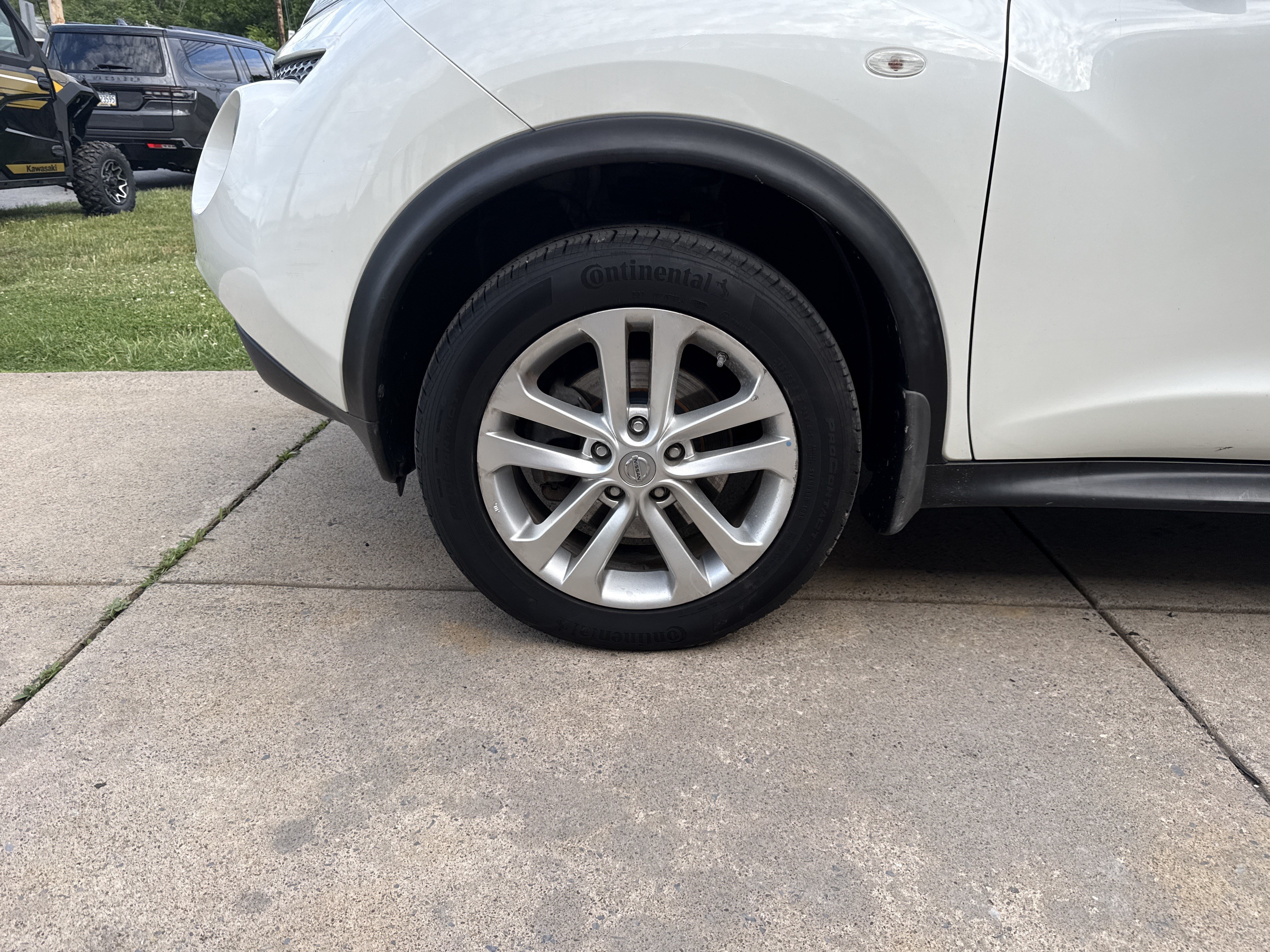 Used 2013 Nissan Juke SV AWD/4WD image 11