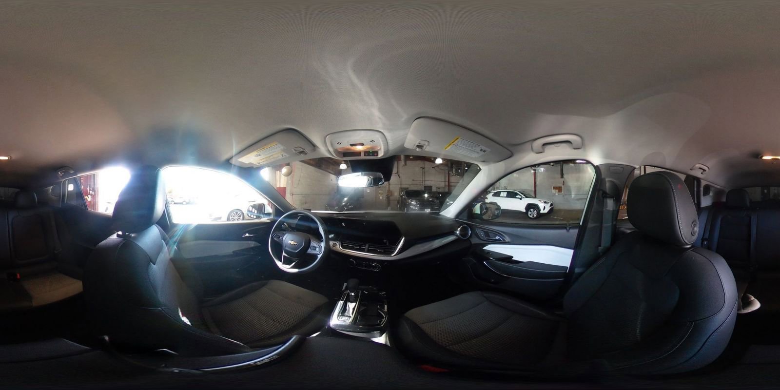 Used 2025 Chevrolet Trax LT image 42