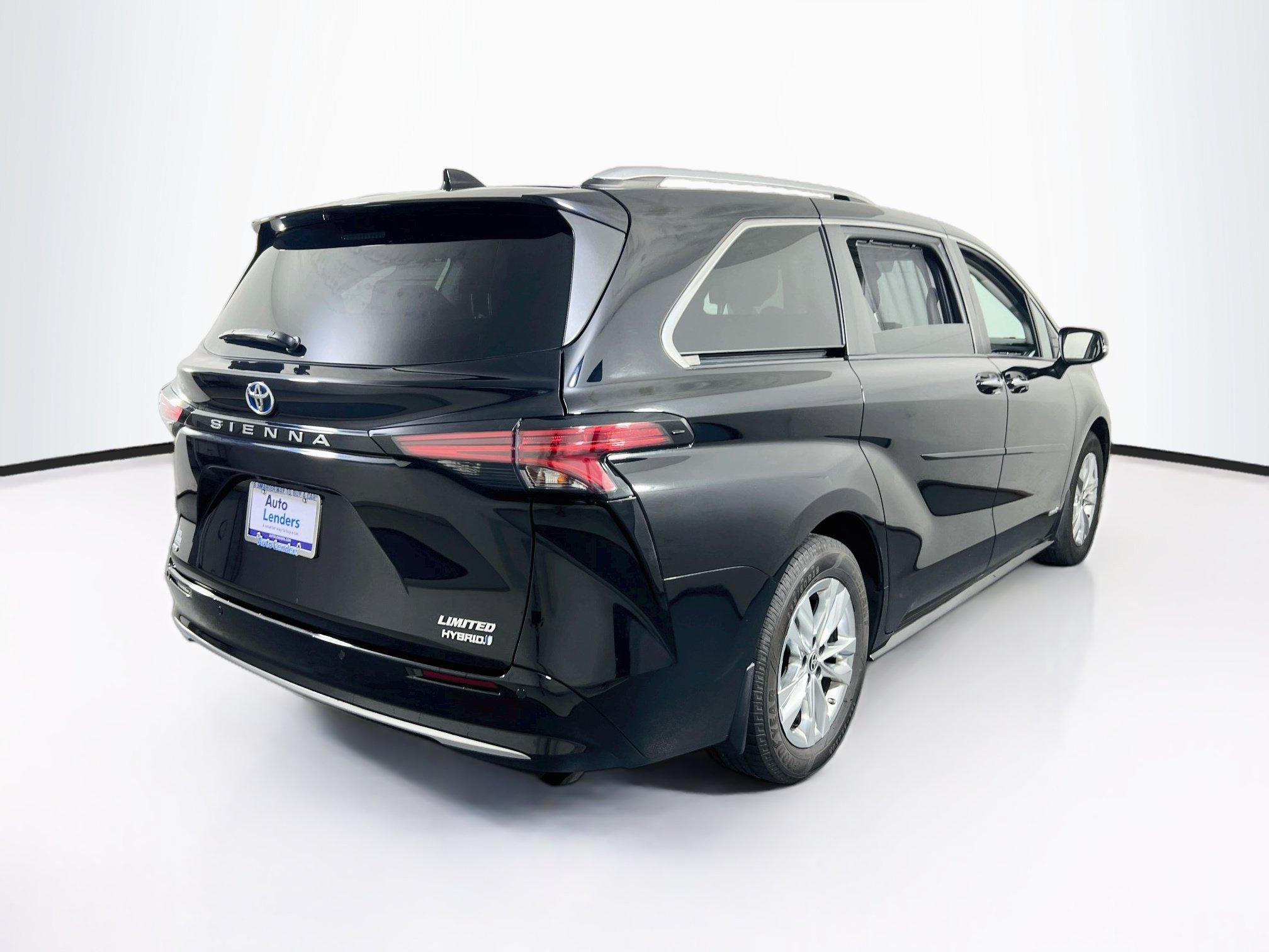 Used 2021 Toyota Sienna Limited AWD/4WD image 5