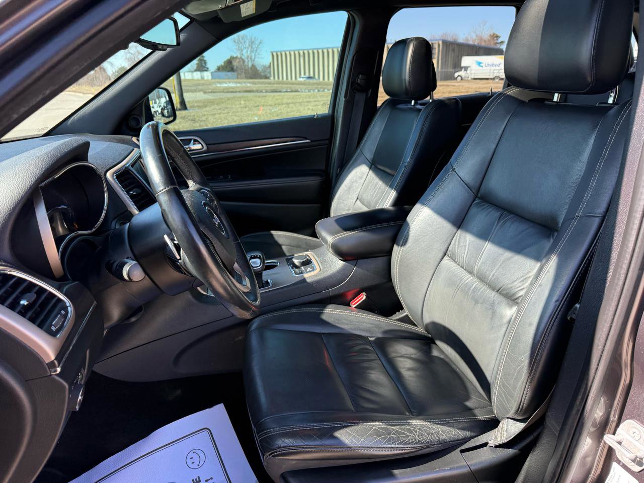 Used 2015 Jeep Grand Cherokee Limited image 13