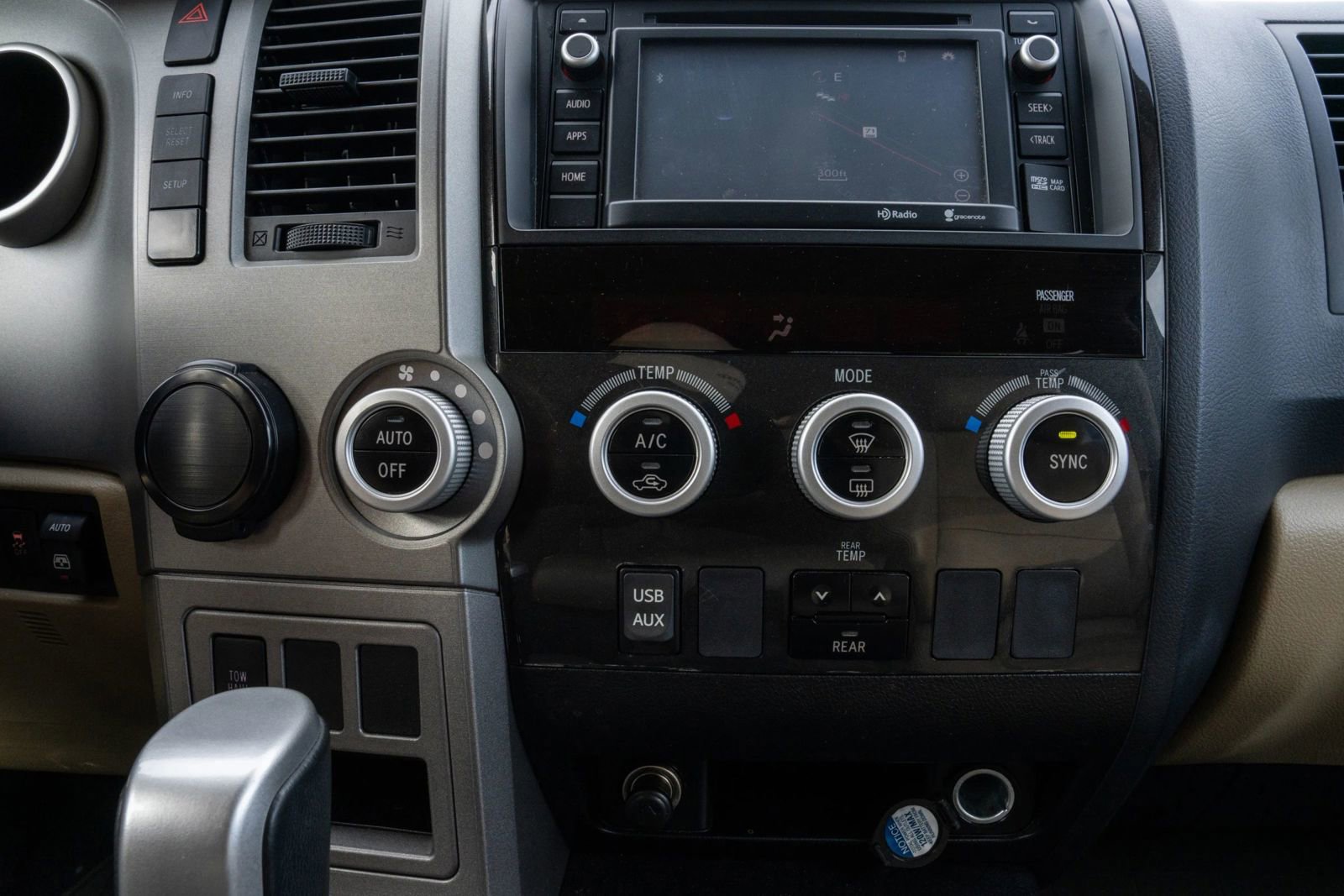 Used 2014 Toyota Sequoia SR5 RWD image 28