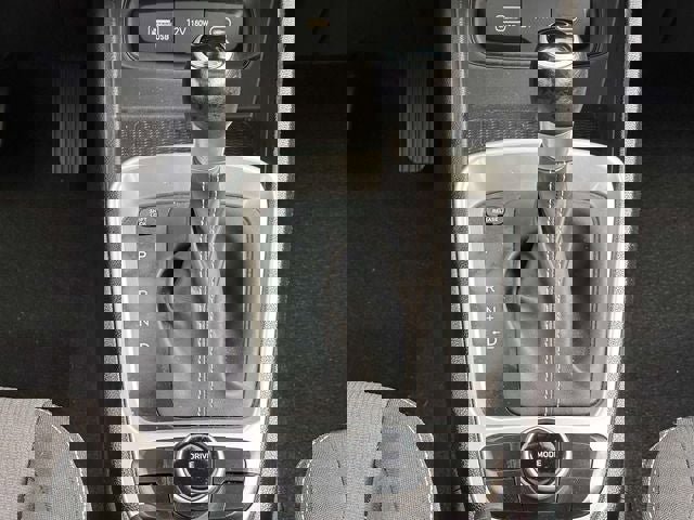 Used 2023 Hyundai Venue SEL image 24