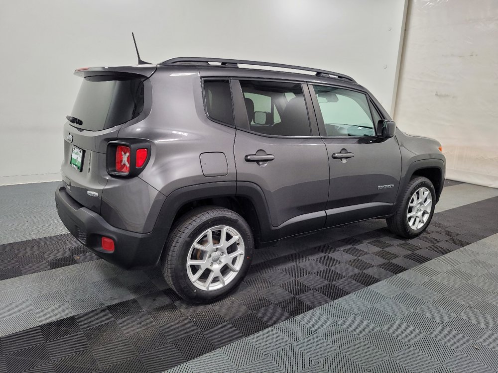 Used 2020 Jeep Renegade Latitude AWD/4WD image 10