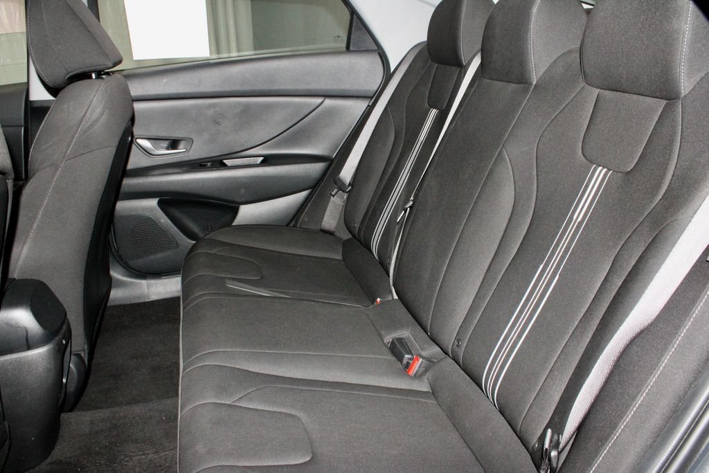 Used 2024 Hyundai Elantra SEL FWD image 22