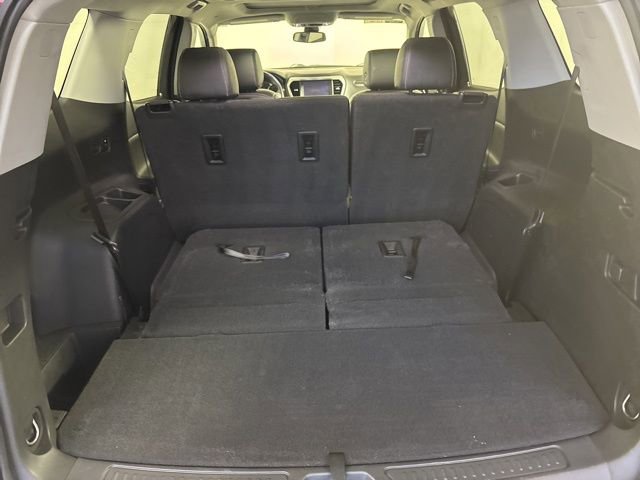 Used 2021 GMC Acadia SLT w/ Elevation Edition image 9