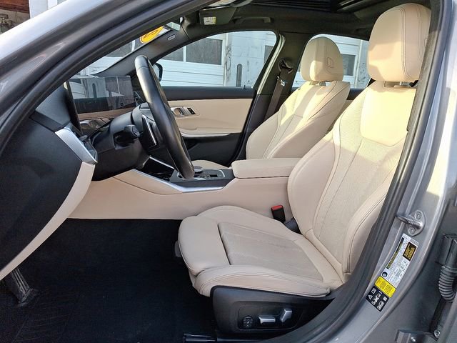 Used 2023 BMW 330i xDrive Sedan w/ Premium Package image 13
