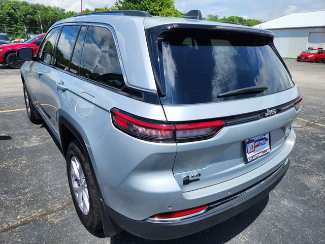 Used 2022 Jeep Grand Cherokee Limited w/ MOPAR Finishing Package AWD/4WD image 4