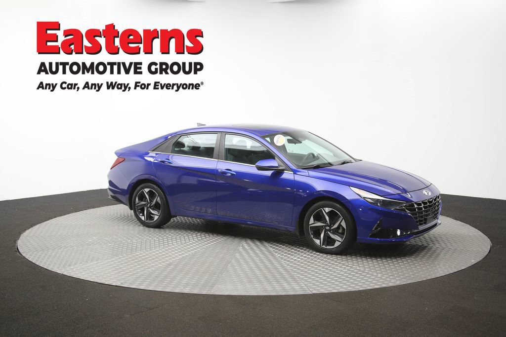 Used 2022 Hyundai Elantra SEL w/ Convenience + Premium Package FWD image 49