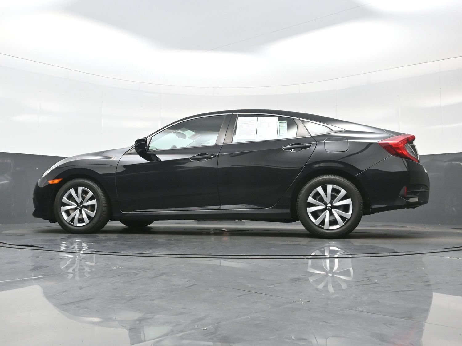 Used 2018 Honda Civic LX image 25
