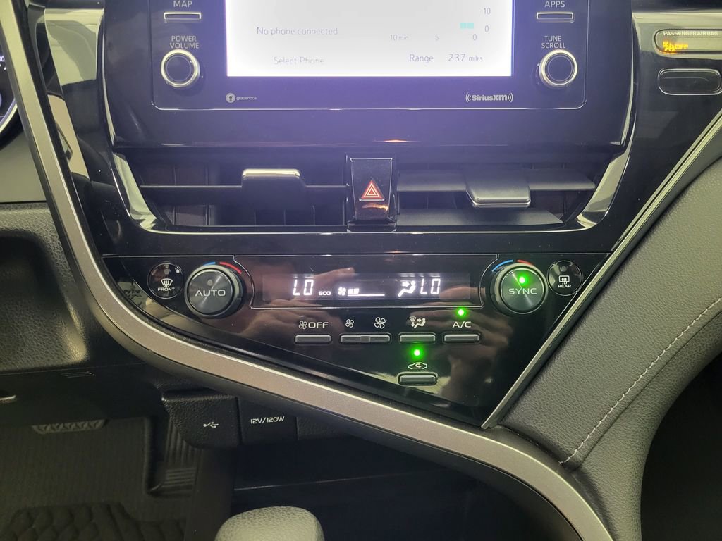 Used 2022 Toyota Camry LE image 29