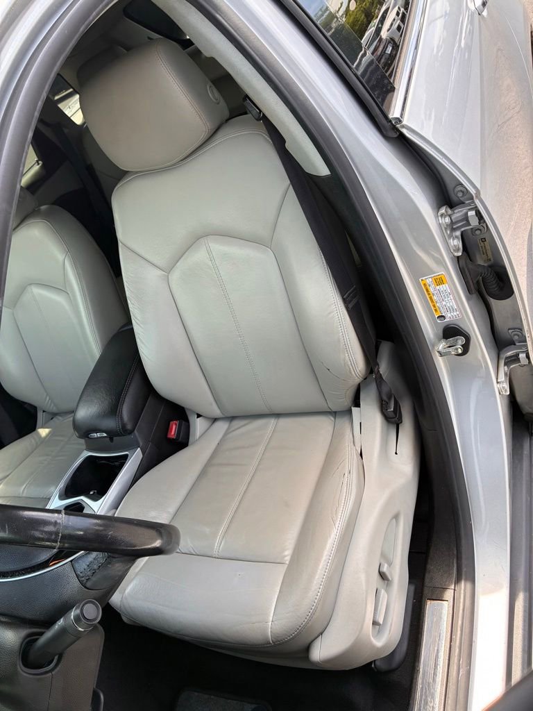 Used 2013 Cadillac SRX FWD image 20