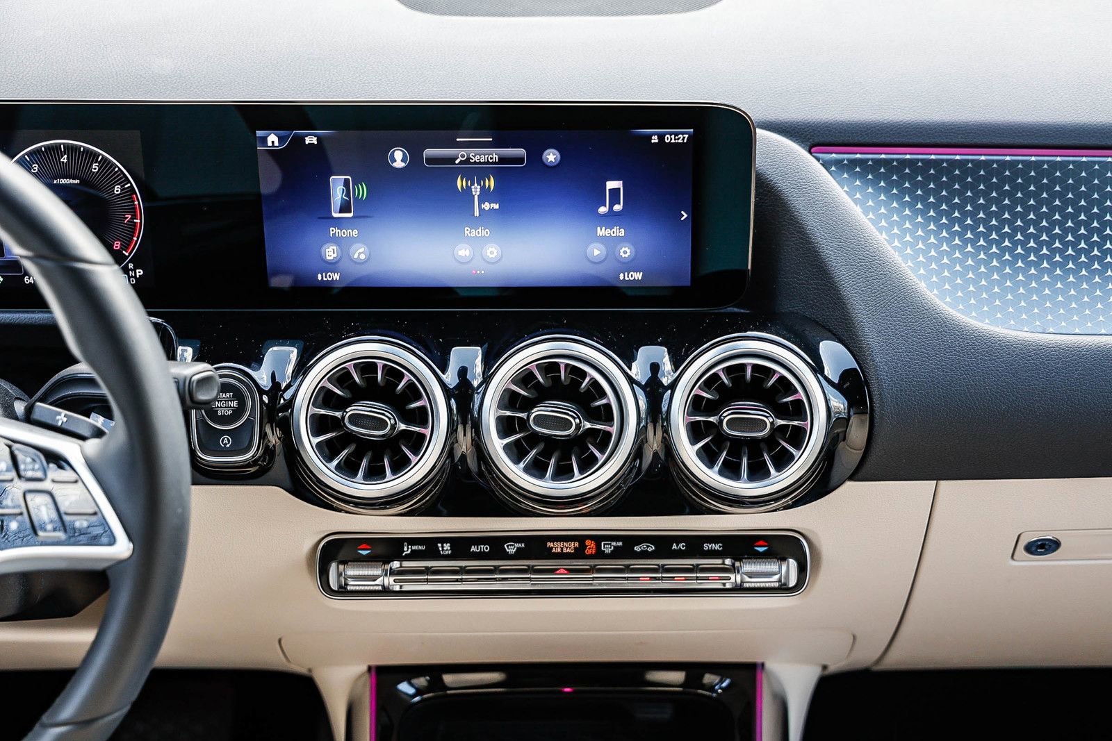 Certified 2025 Mercedes-Benz GLA 250 image 11