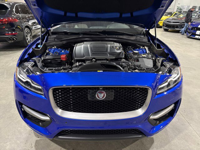 Used 2020 Jaguar F-PACE R-Sport image 17