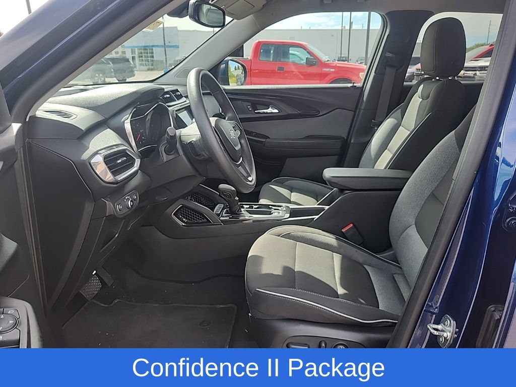 Used 2023 Chevrolet TrailBlazer LT AWD/4WD image 13