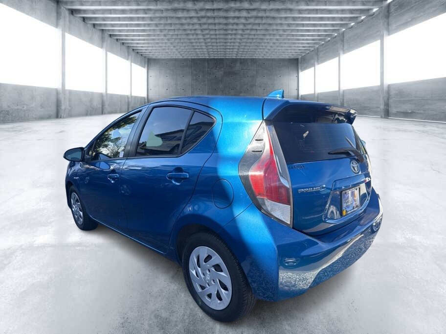 Used 2015 Toyota Prius C Three image 4