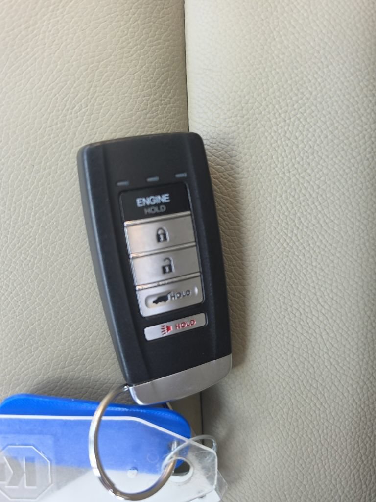 Used 2017 Acura MDX w/ Technology Package FWD image 34
