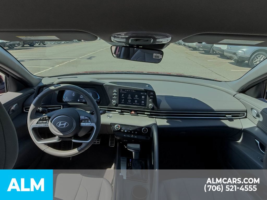 Certified 2025 Hyundai Elantra Sport image 12