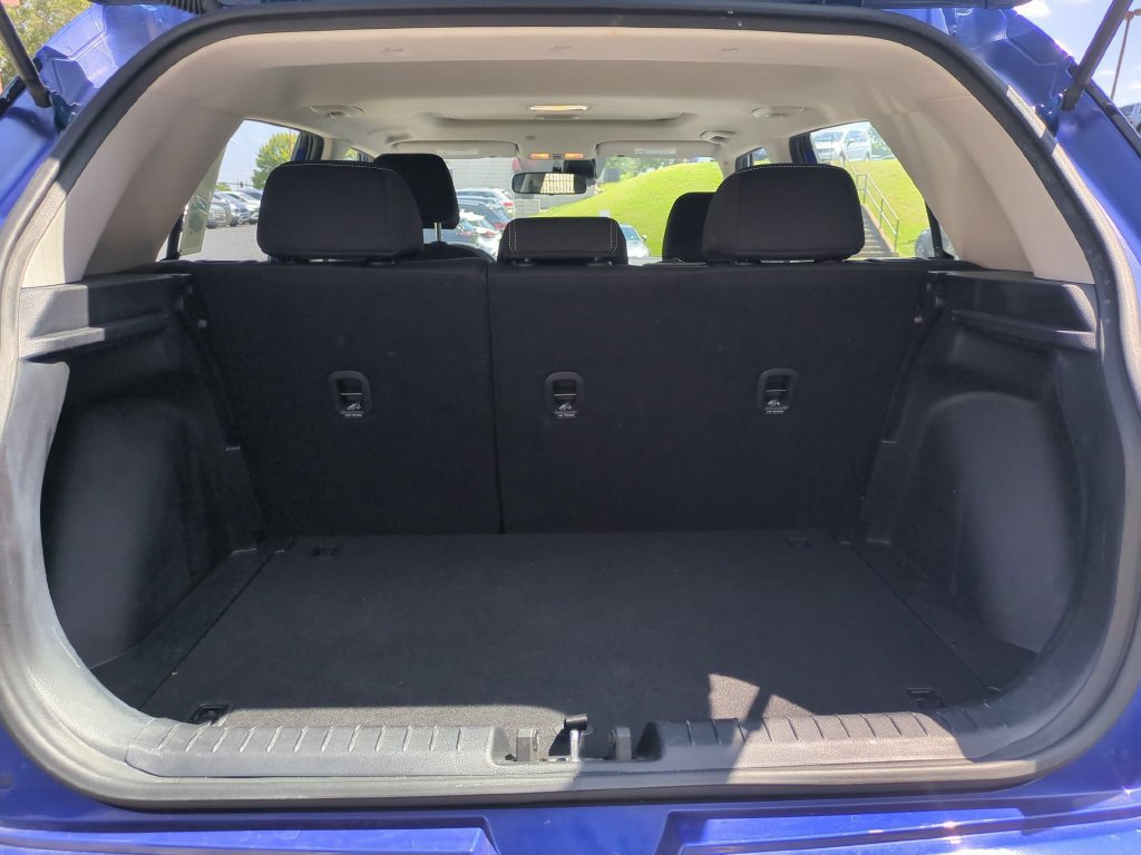 Used 2025 Hyundai Venue SEL FWD image 28