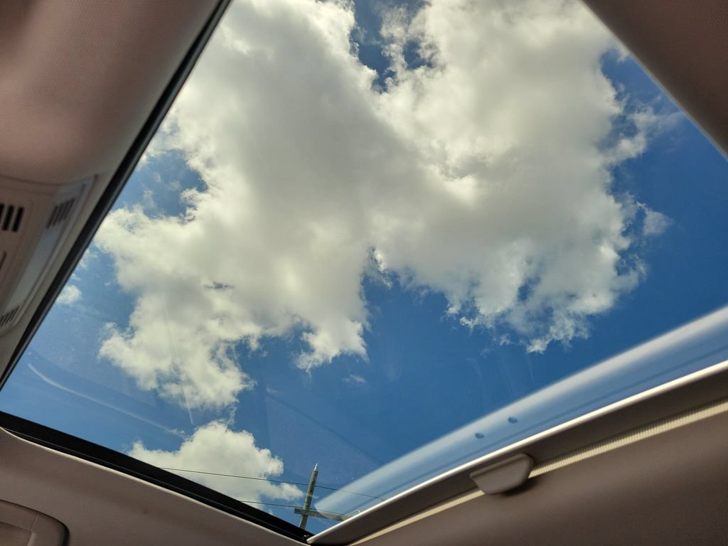 Certified 2025 Volkswagen Jetta SE w/ Sunroof Package FWD image 31