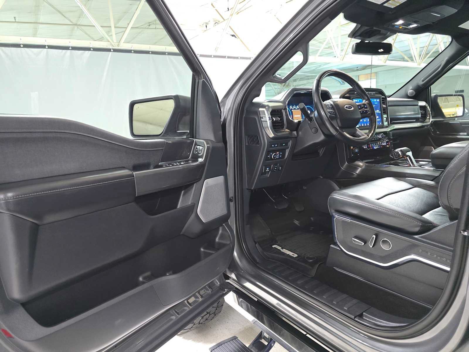 Used 2022 Ford F150 Lariat w/ Equipment Group 502A High AWD/4WD image 21