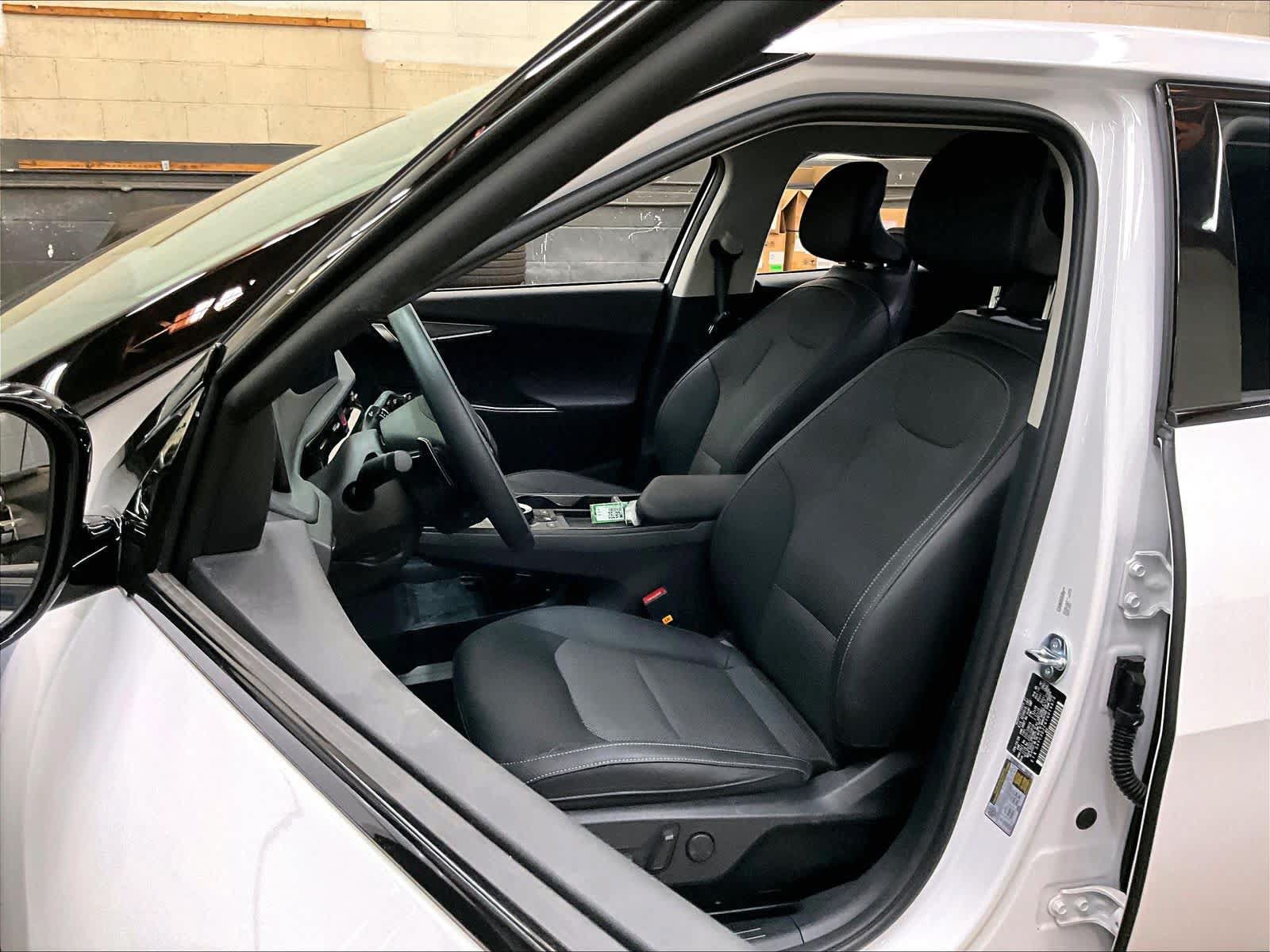 Used 2026 Kia EV6 Light AWD/4WD image 29