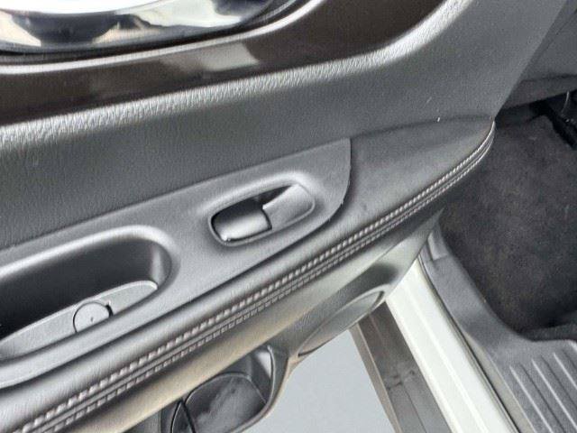 Used 2019 Nissan Rogue SV FWD image 41