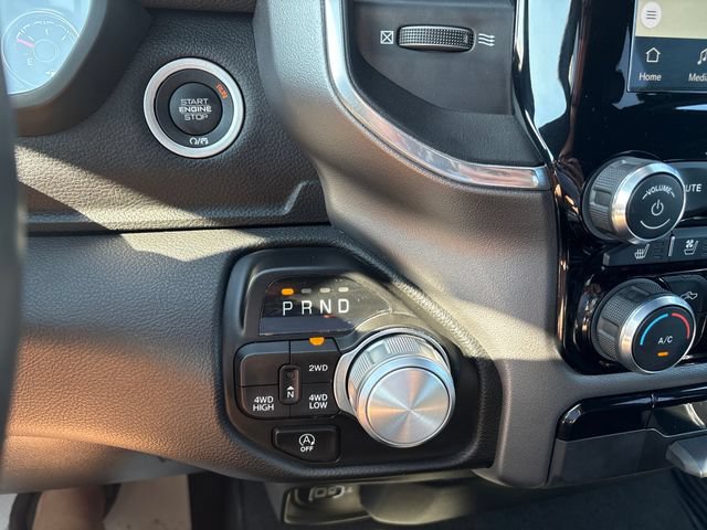 Used 2024 RAM 1500 Laramie AWD/4WD image 17