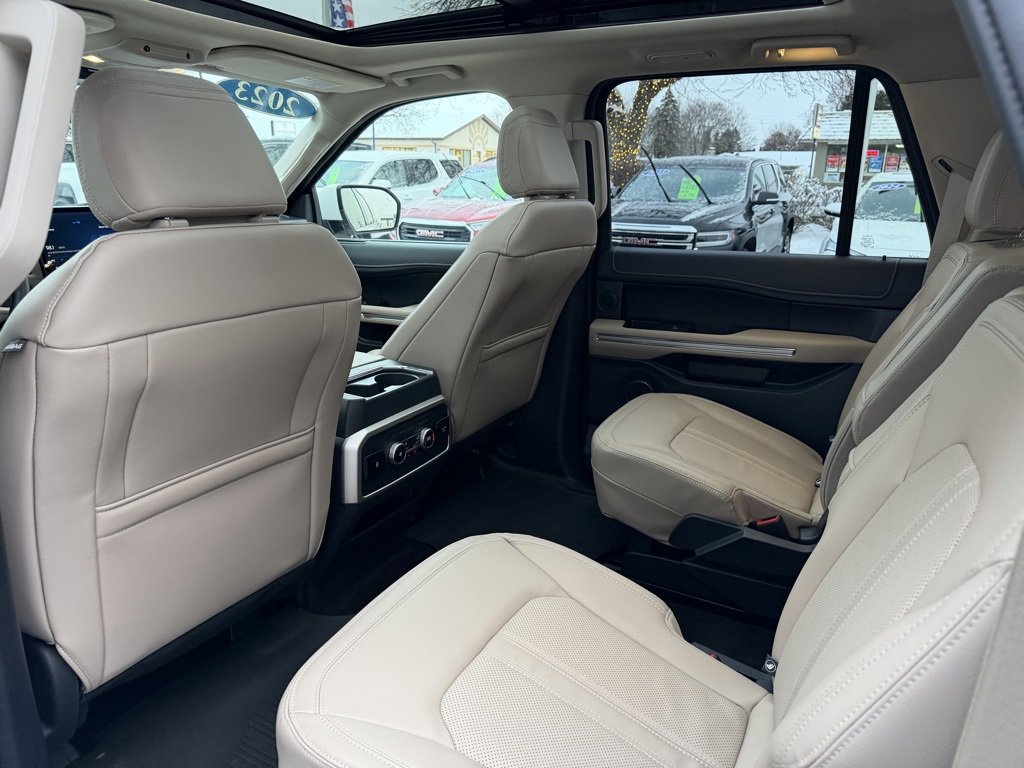 Used 2023 Ford Expedition Max Limited image 12
