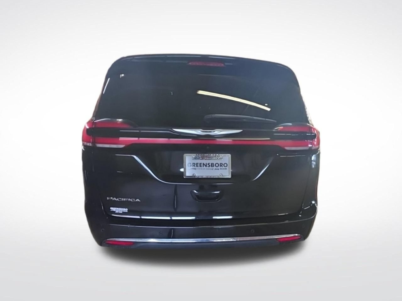 Used 2024 Chrysler Pacifica Touring-L FWD image 6