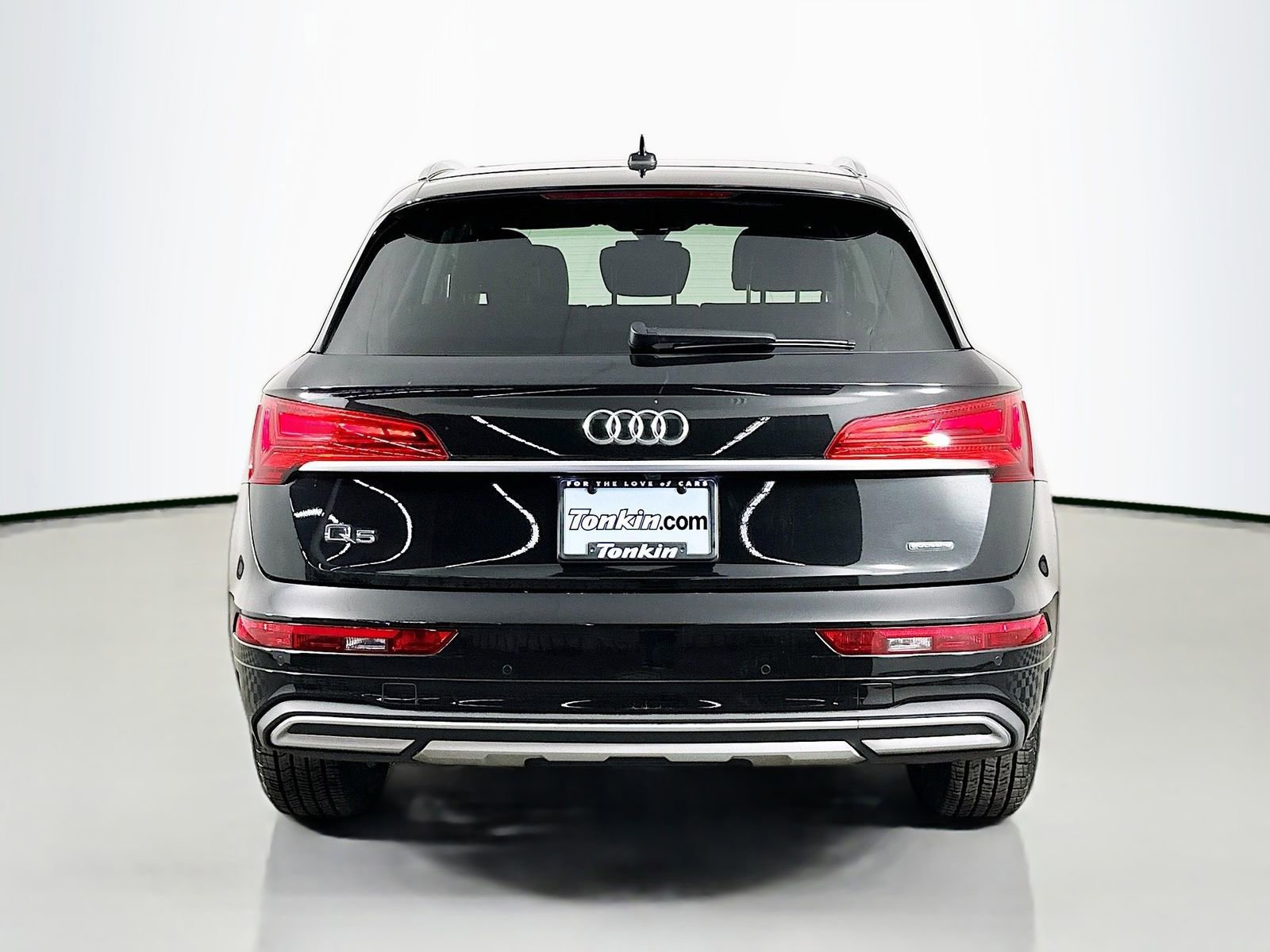 Used 2023 Audi Q5 2.0T Premium w/ Convenience Package image 8