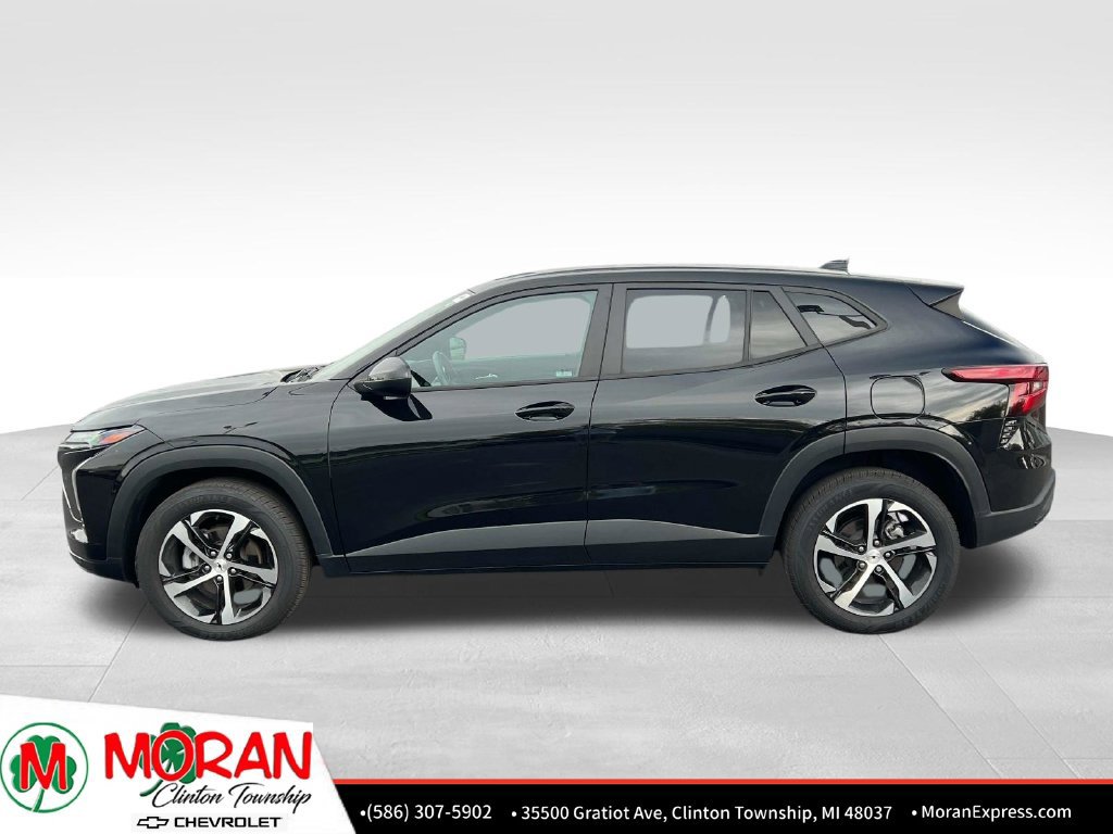 Certified 2025 Chevrolet Trax RS w/ Driver Confidence Package FWD image 3