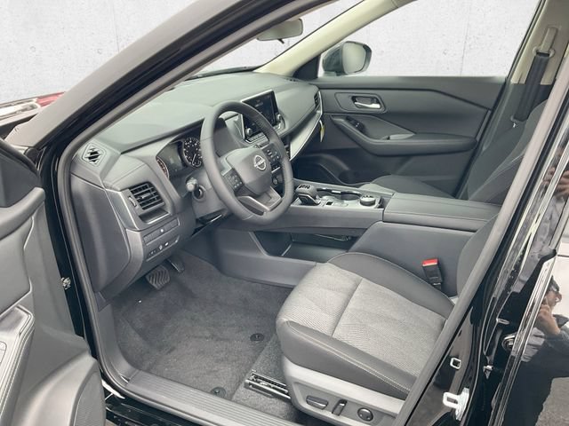 New 2026 Nissan Rogue SV w/ Cold Weather Package AWD/4WD image 11