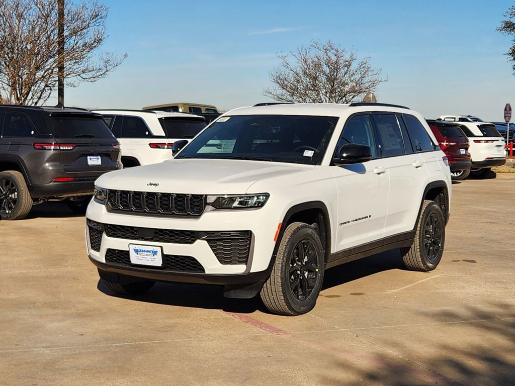 New 2026 Jeep Grand Cherokee Altitude RWD image 2
