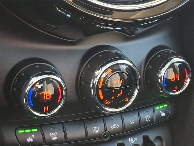 Used 2020 MINI Cooper 2-Door Hardtop image 16