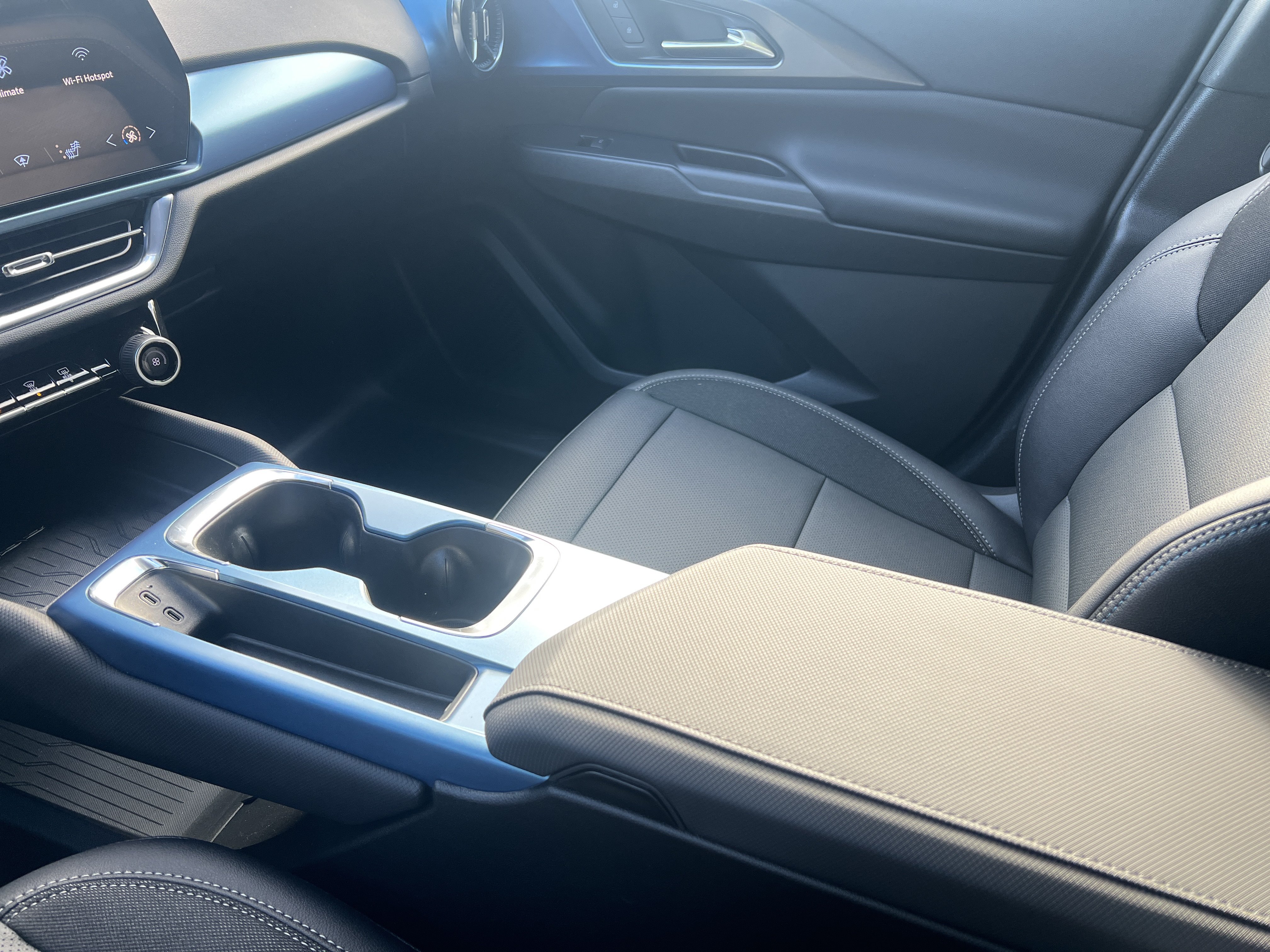 New 2026 Chevrolet Equinox EV LT AWD/4WD image 28