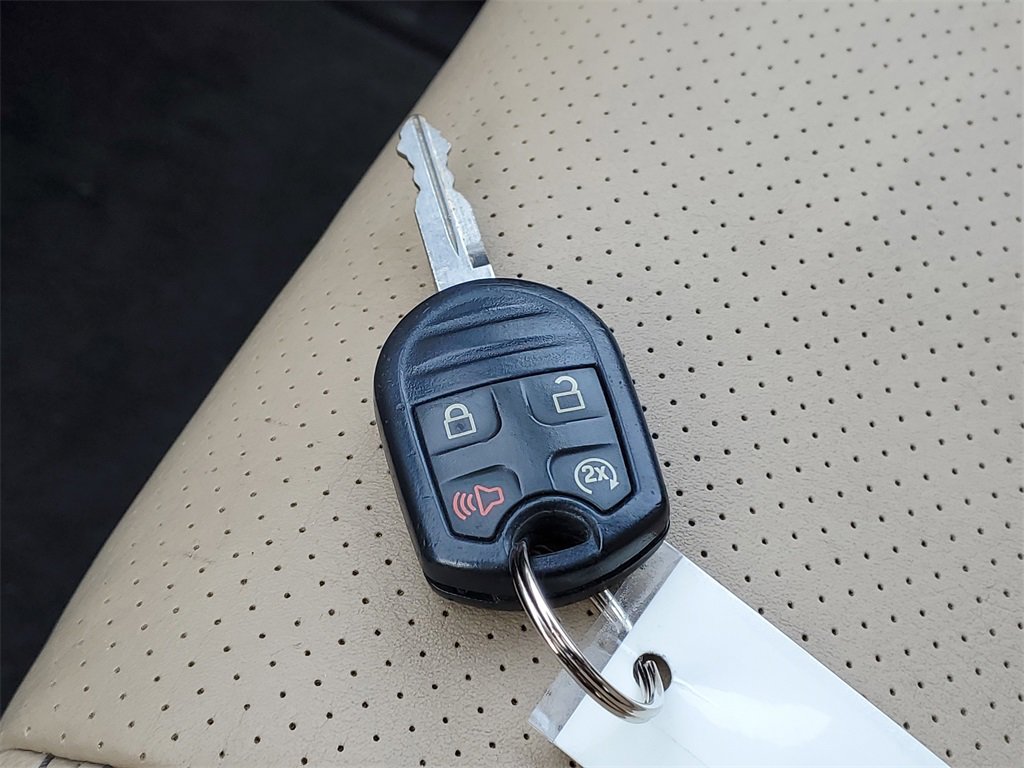 Used 2013 Ford F350 Lariat w/ Chrome Pkg image 32