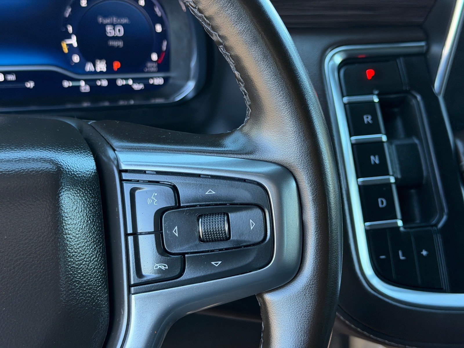 Used 2024 Chevrolet Tahoe LT AWD/4WD image 24