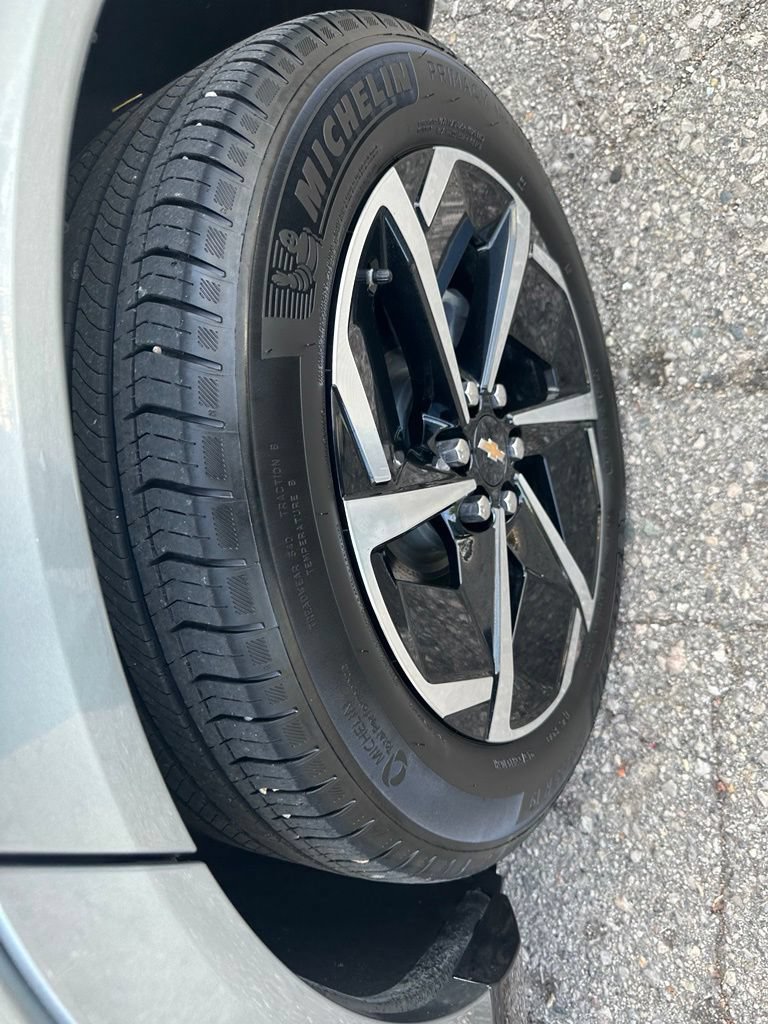 Certified 2024 Chevrolet Equinox EV LT FWD image 20