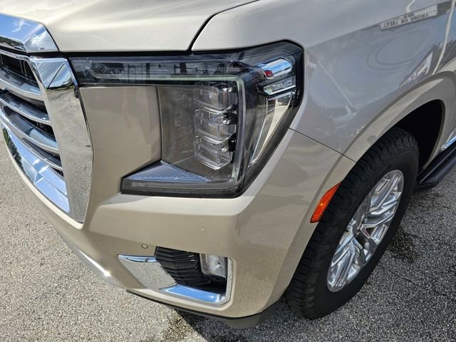 Used 2022 GMC Yukon SLT w/ SLT Premium Package image 13