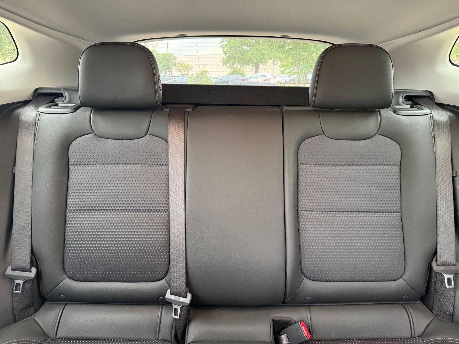 Used 2025 Chevrolet Trax LT w/ LT Convenience Package FWD image 39