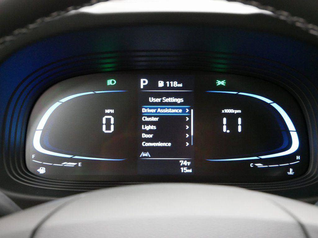 Used 2025 Hyundai Venue SEL FWD image 25