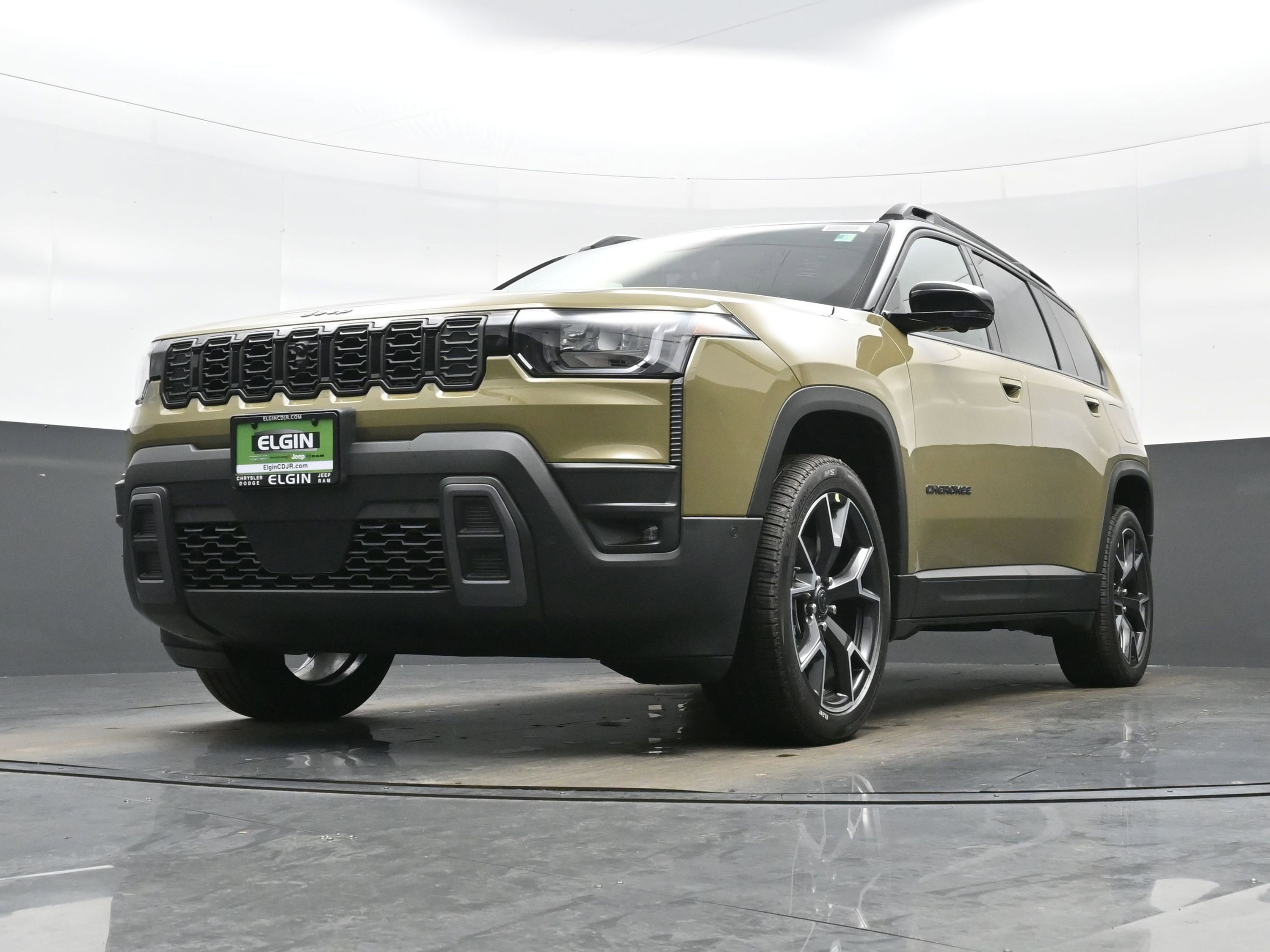 New 2026 Jeep Cherokee Overland w/ Trailer Tow Group AWD/4WD image 14