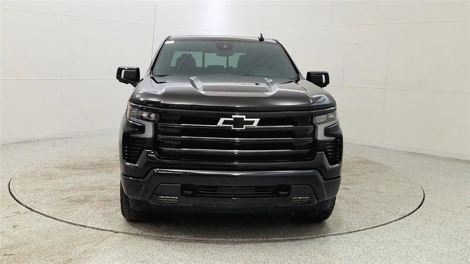 Used 2025 Chevrolet Silverado 1500 High Country w/ Midnight Edition image 2