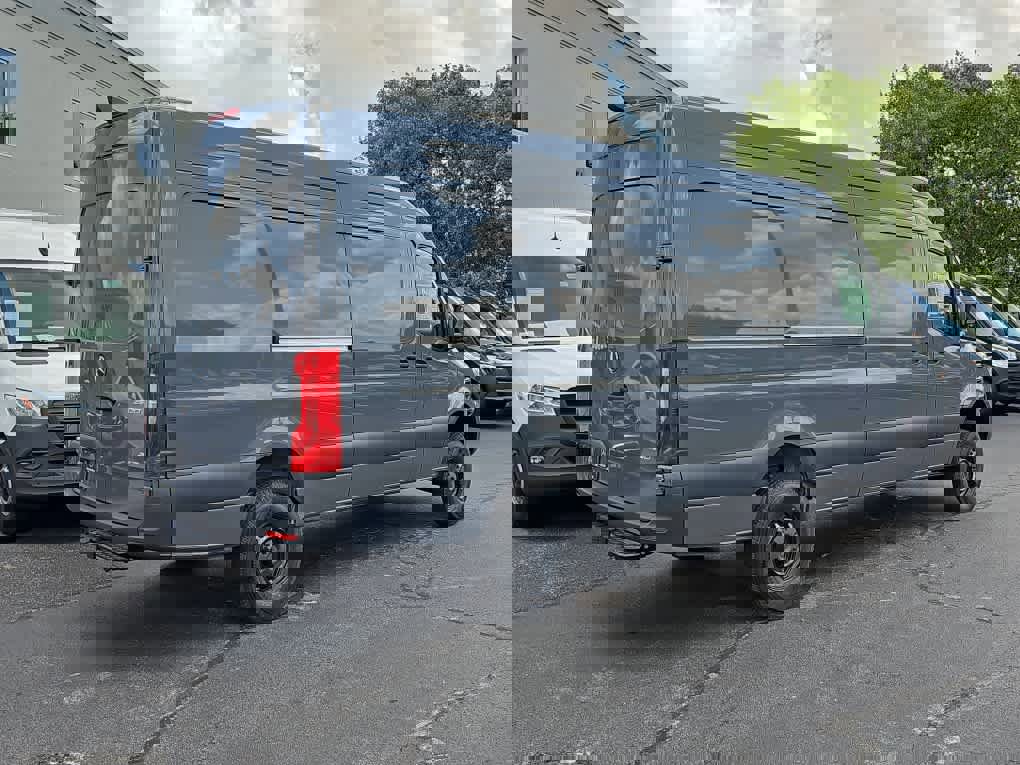 New 2025 Mercedes-Benz Sprinter 2500 video 2
